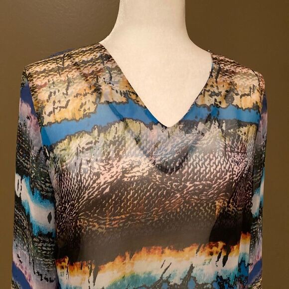 MISHCA Top  - Picture 2 of 11